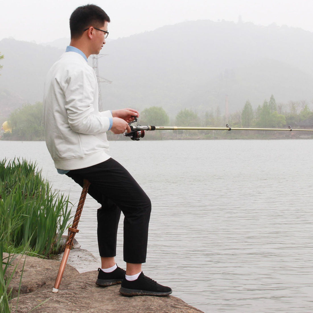 Multifunctional Folding Trekking Pole With Portable Stool