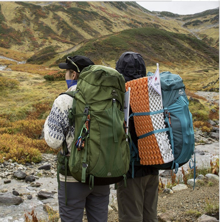 Large Capacity Hiking Backpack For Men And Women